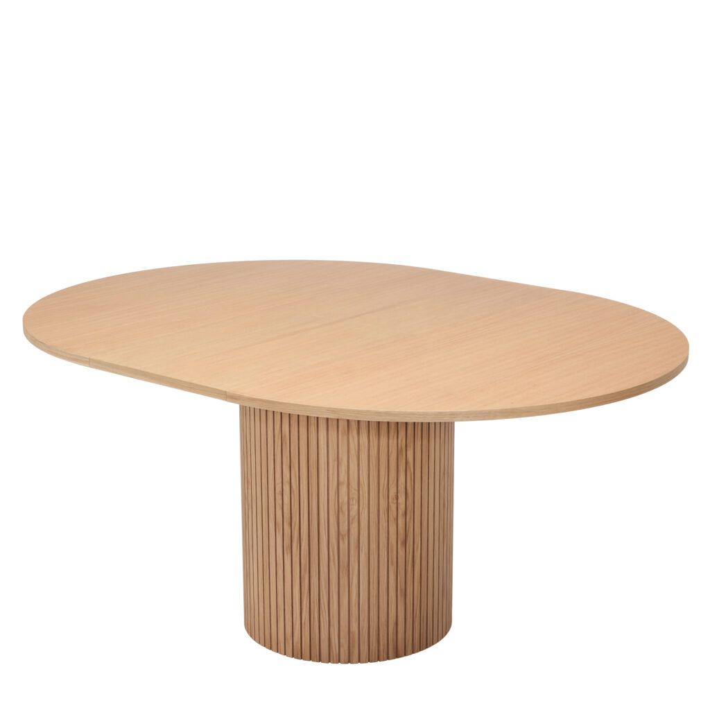 Toscana 120 extending Round table in Oak - Pieces.ie